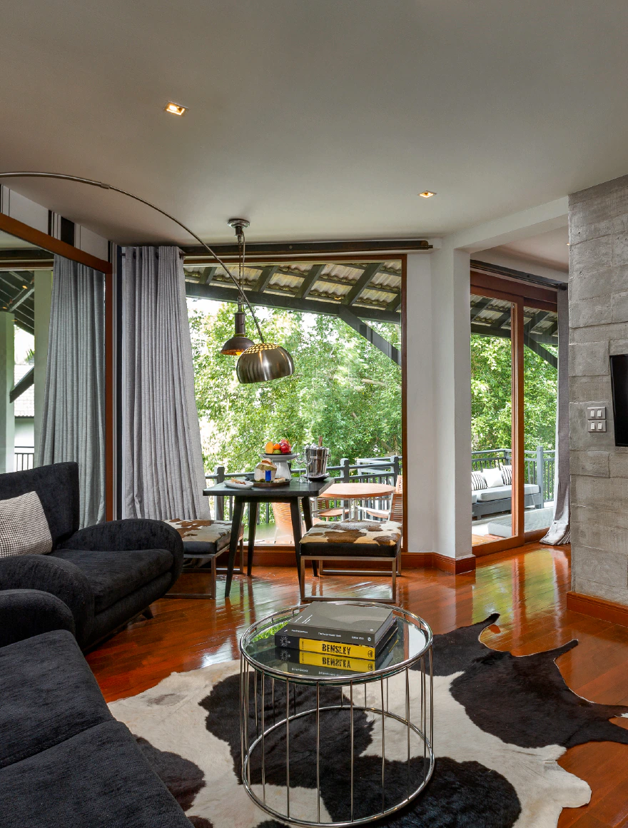 One Bedroom Pearl Shell Suite