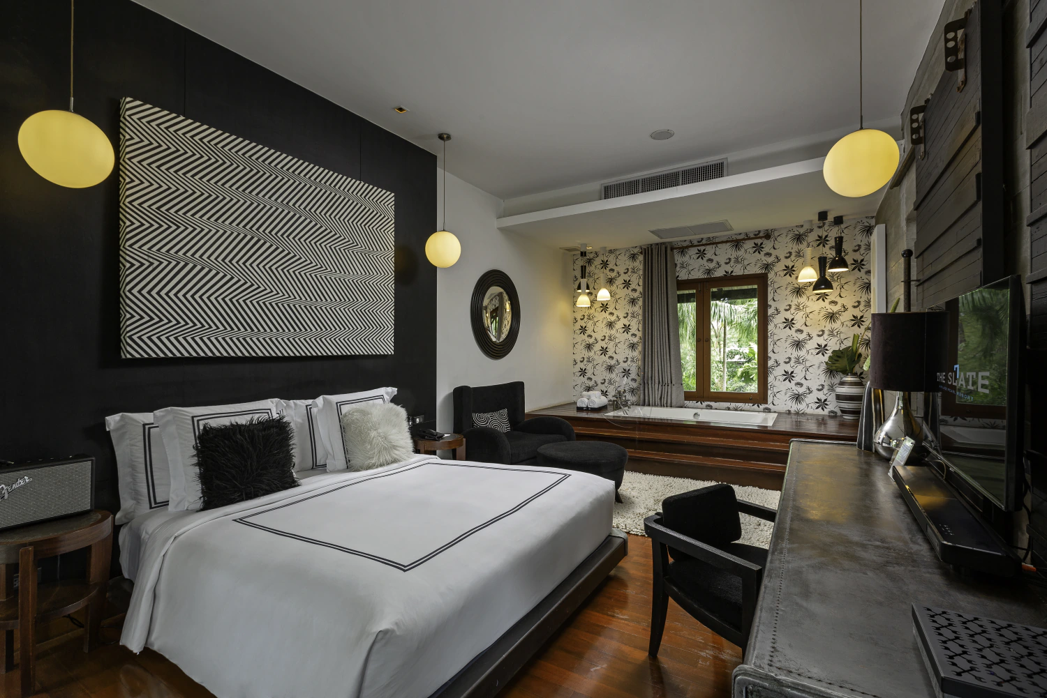 One Bedroom Pearl Shell Suite