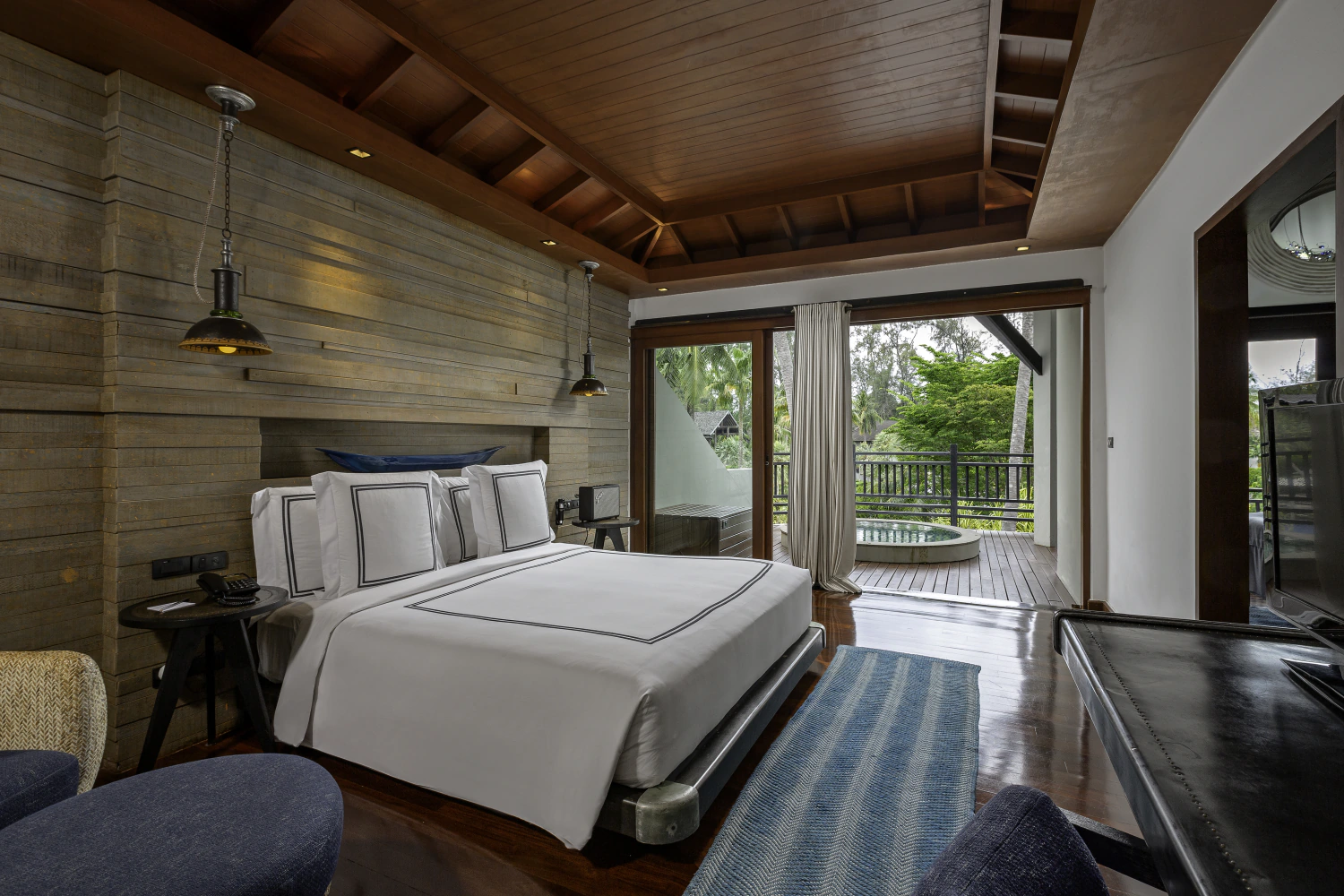 Two Bedroom Pearl Shell Suite