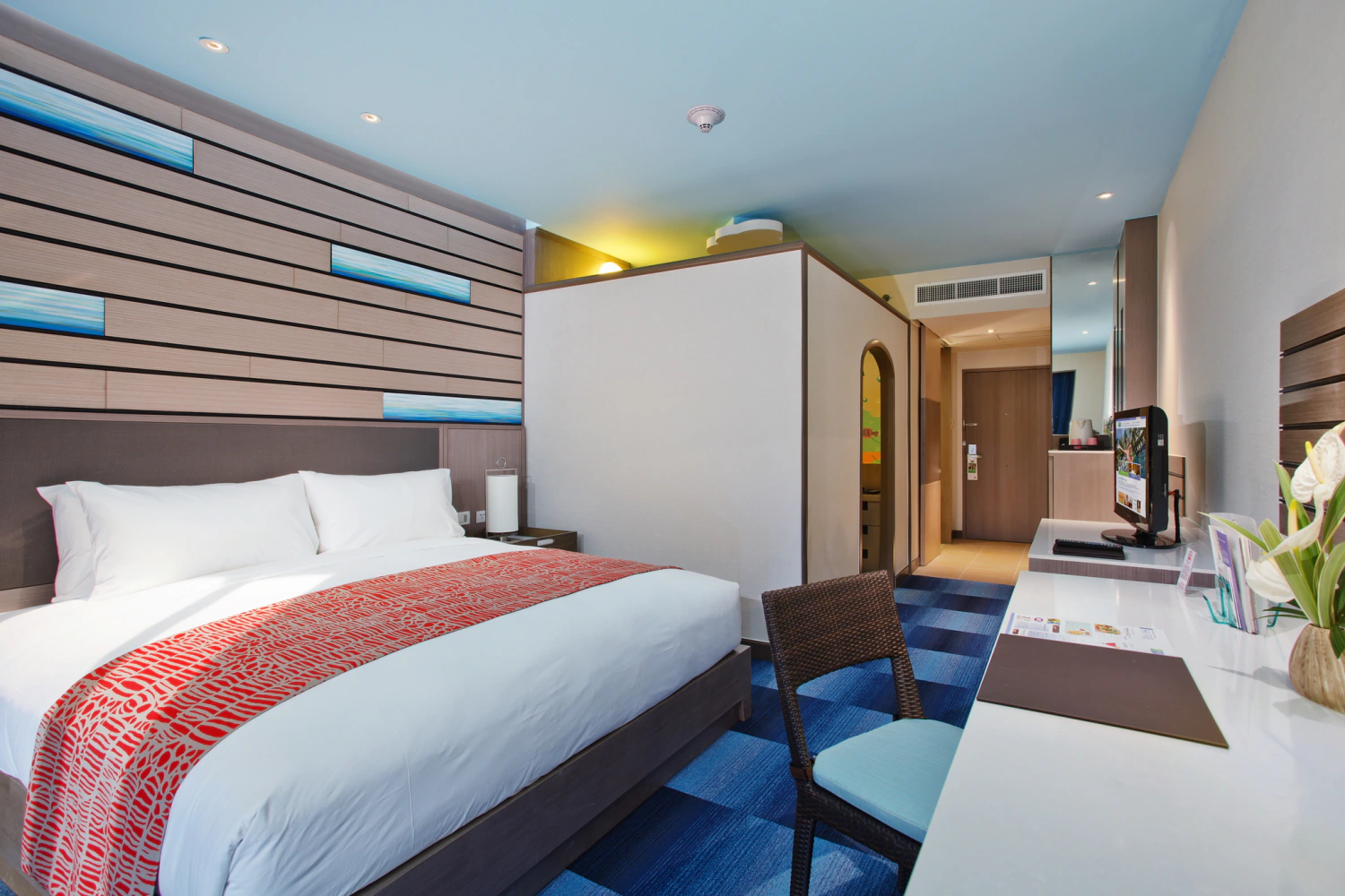 1 King 1 Bunk Bed Standard Family Room