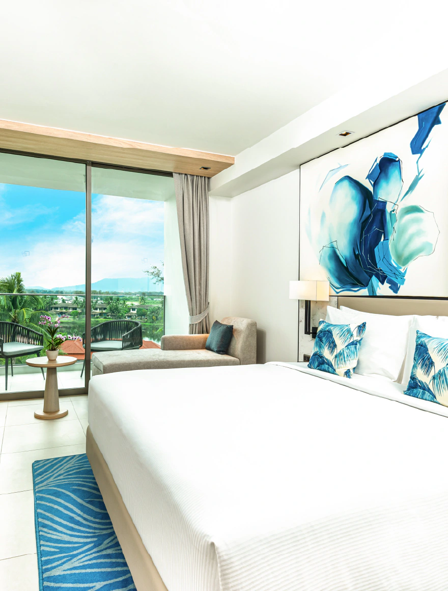 King Guest Room With Balcony