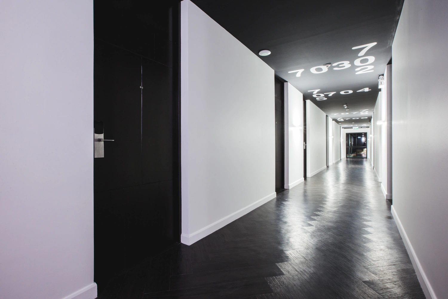 Chimpanzee Pod (Deluxe Double Bed)