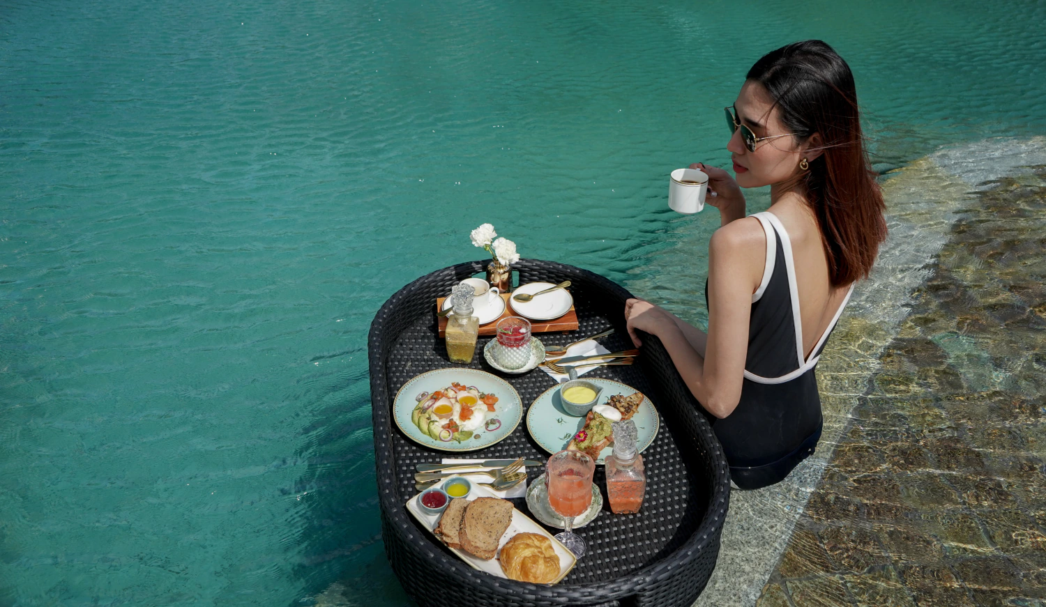 Floating Breakfast
