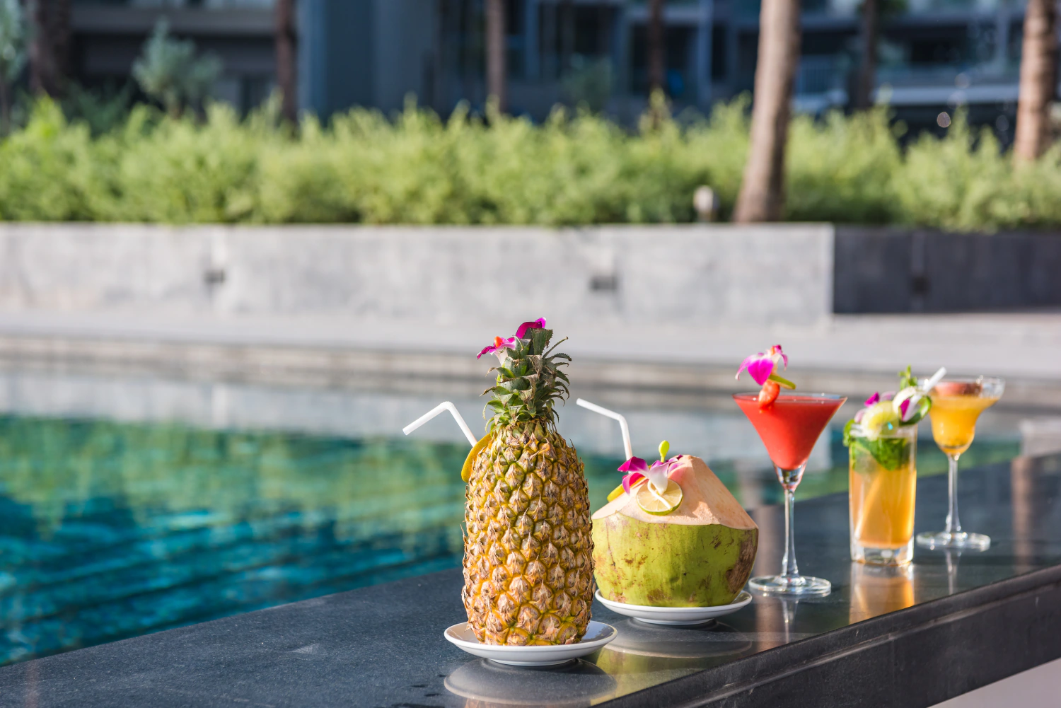 Swim-Up Pool Bar