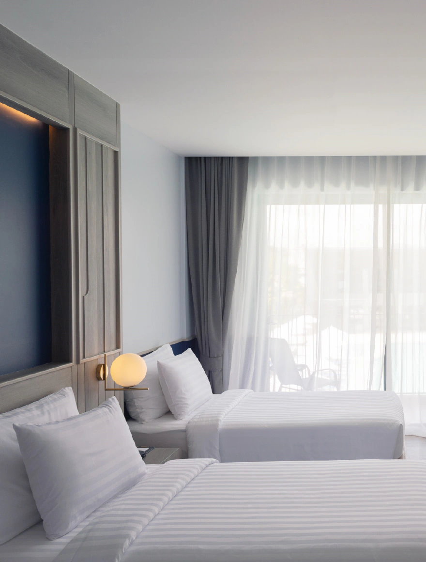 Deluxe Triple Pool View