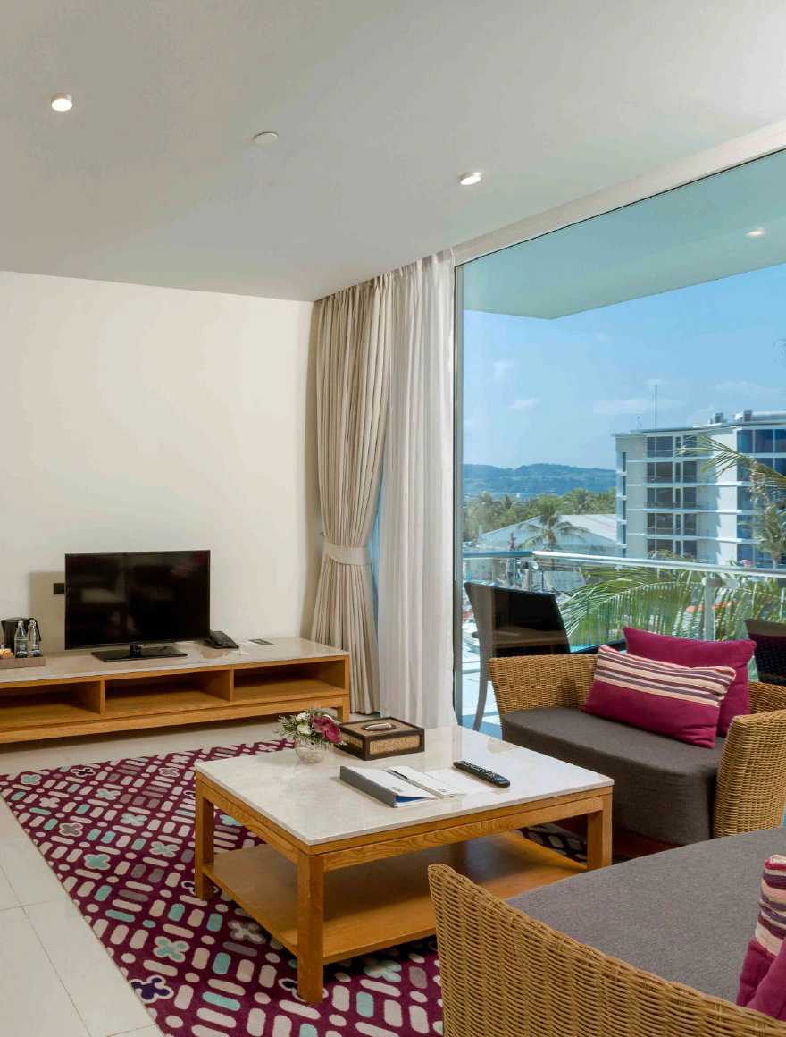 One Bedroom Family Suite with Balcony