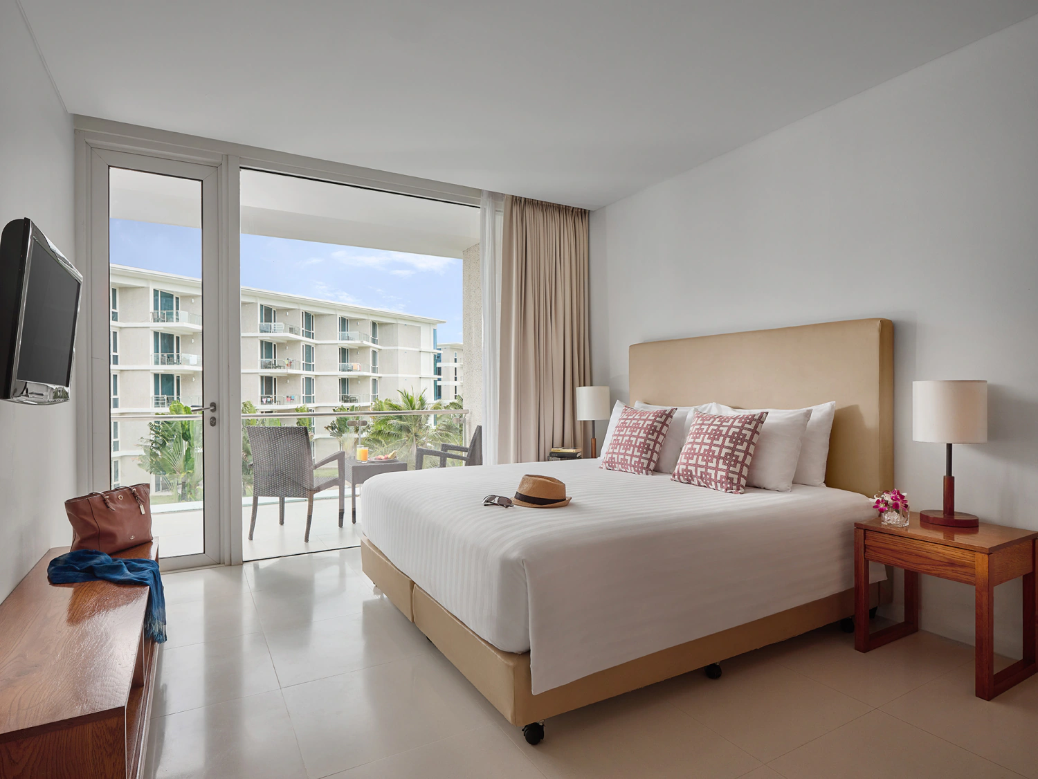 Deluxe King with Balcony