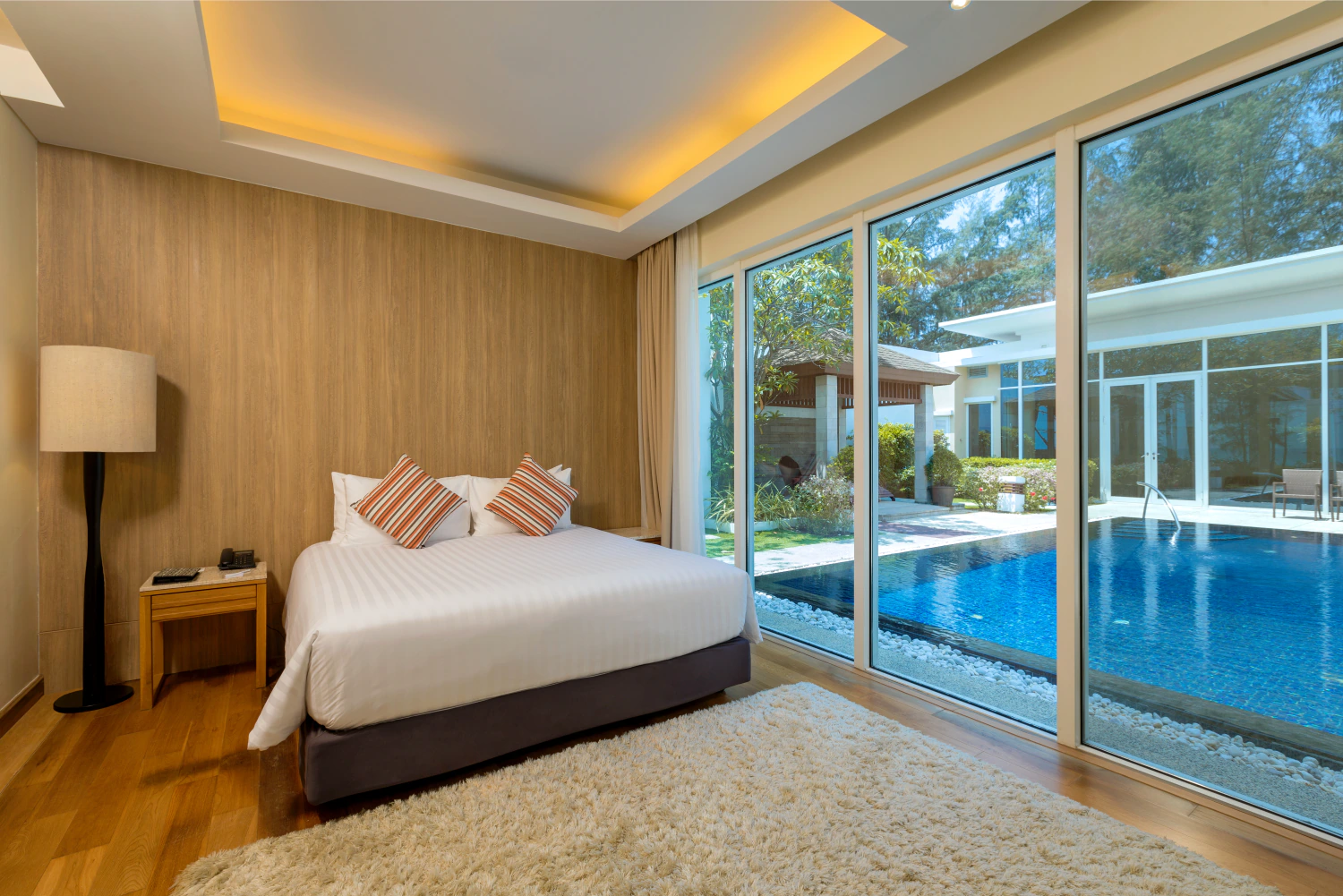 Three Bedroom Ocean Front Pool Villa with Kitchen