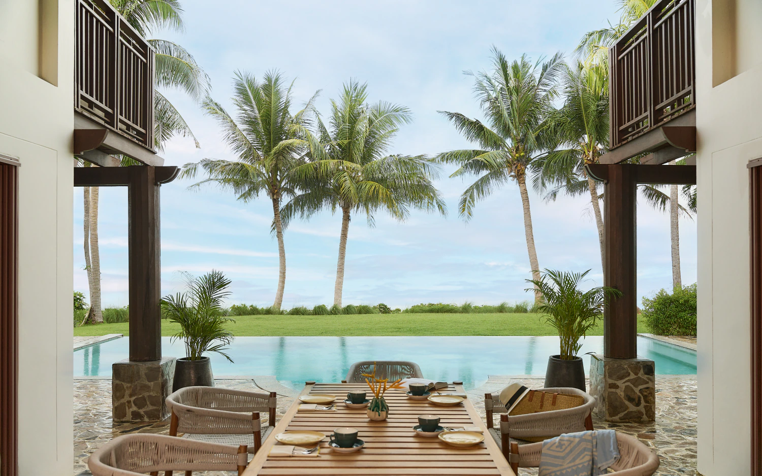 In-Villa Dining