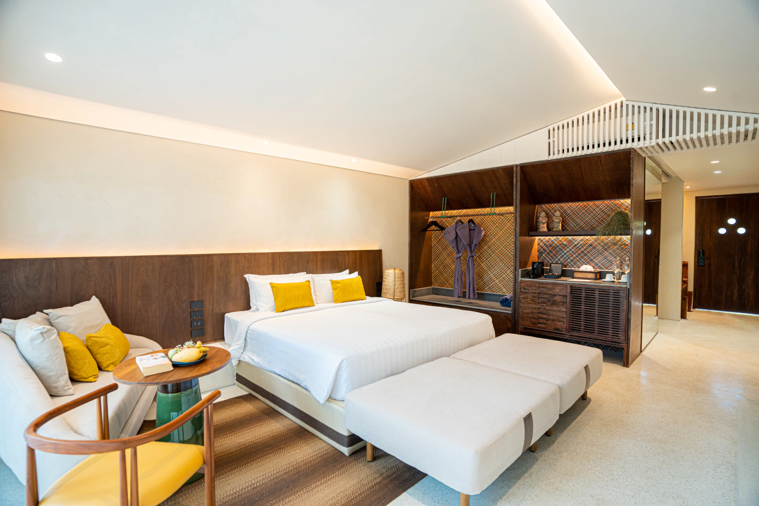 Lux Jacuzzi Suite