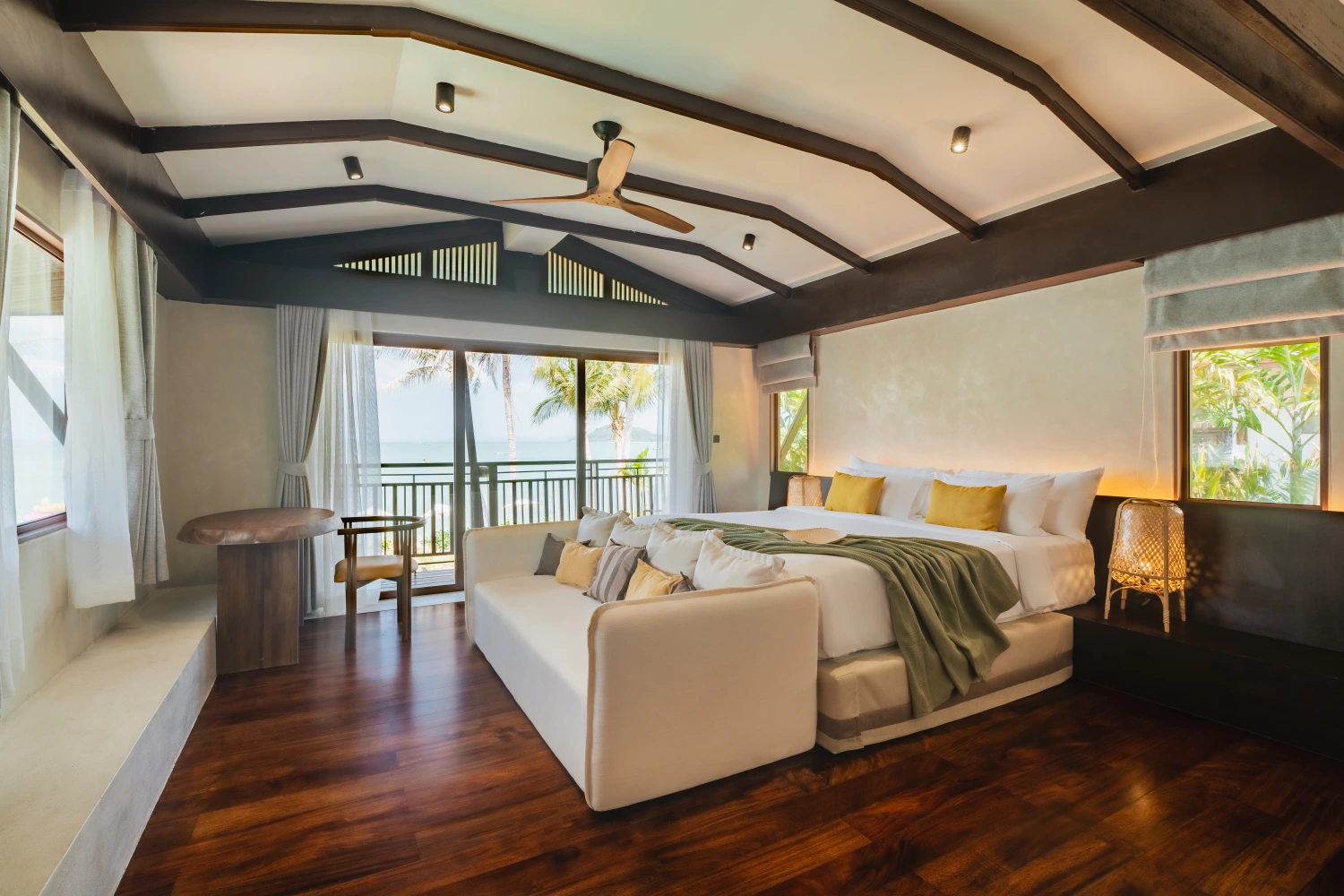 Lux Grand Three Bedroom Pool Villa