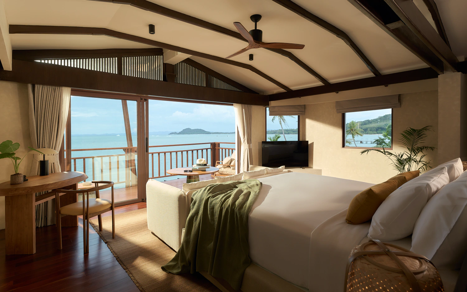 Lux Grand Four Bedroom Beachfront Pool Villa