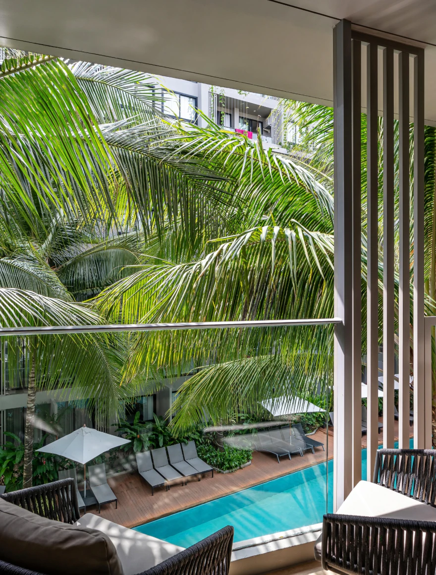 Deluxe Suite Double Pool View