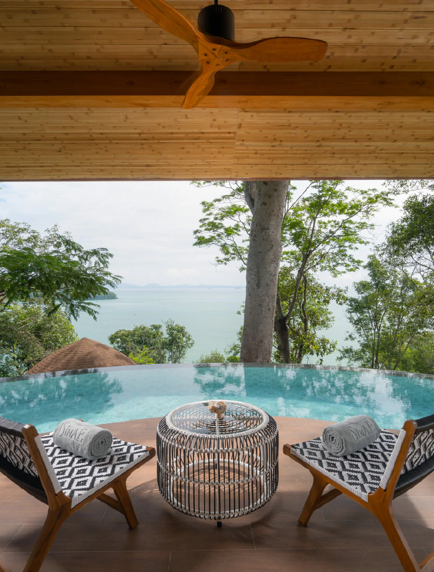 Sinae Premier Pool Suite