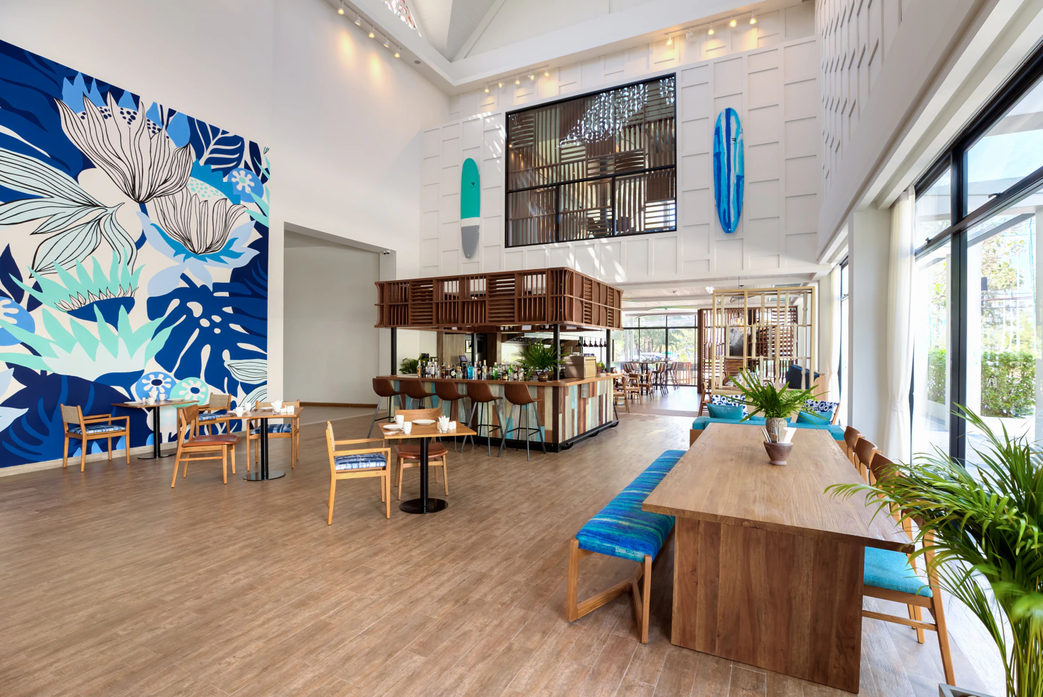 Lobby & Lounge