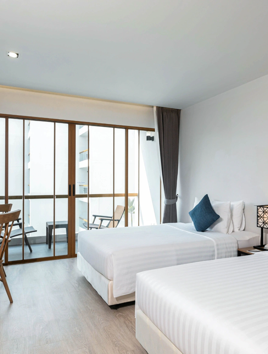 Deluxe Pool View Room 