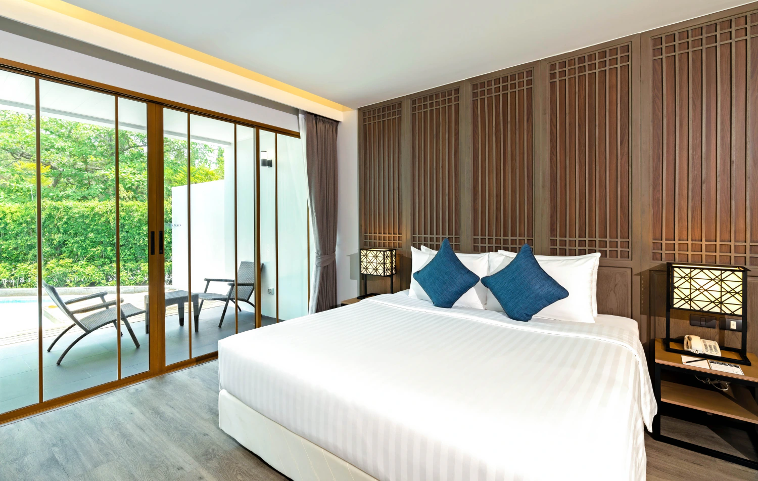 Grand Deluxe Pool Access Room