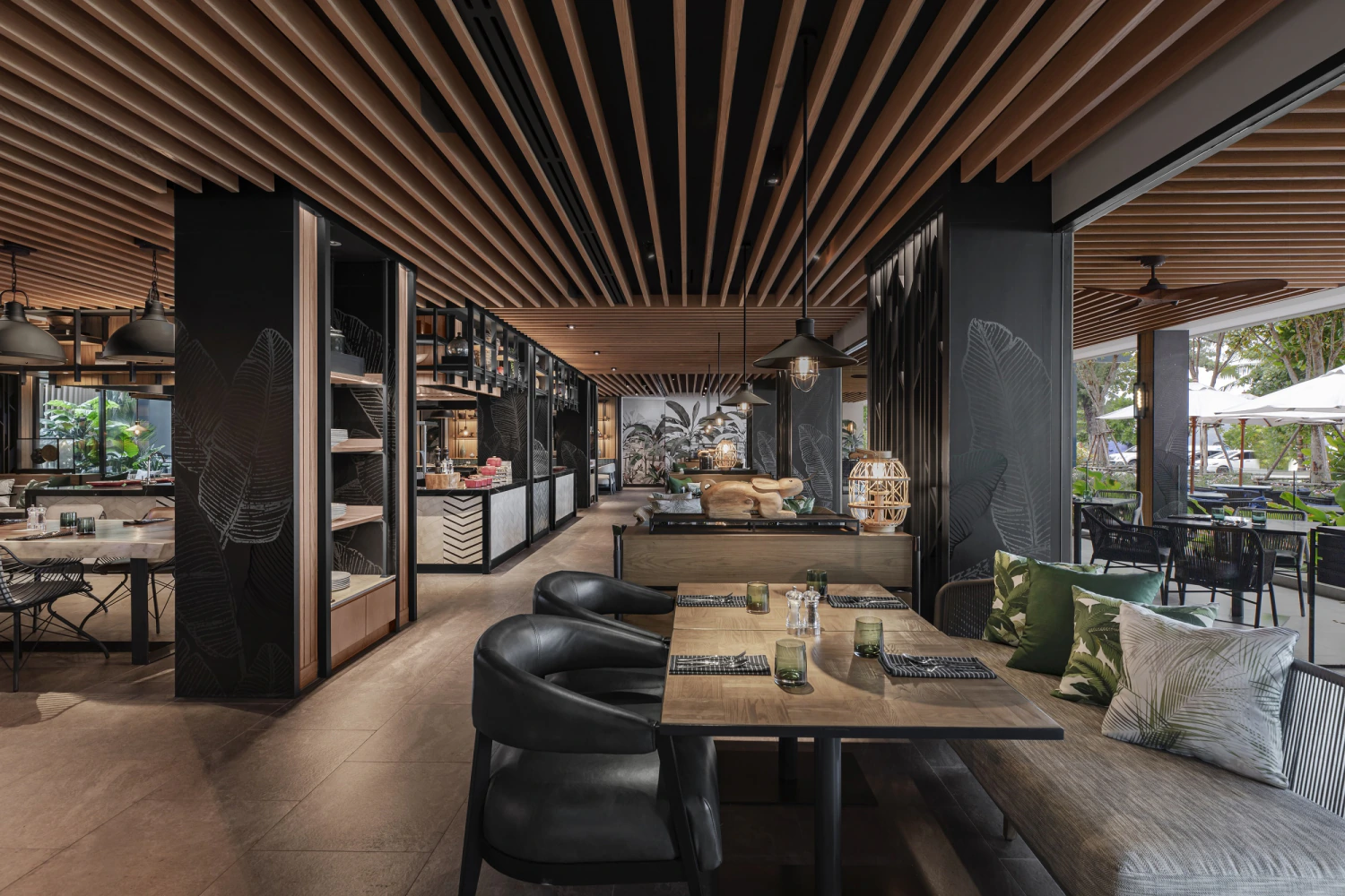 Sears & Co. Bar & Grill