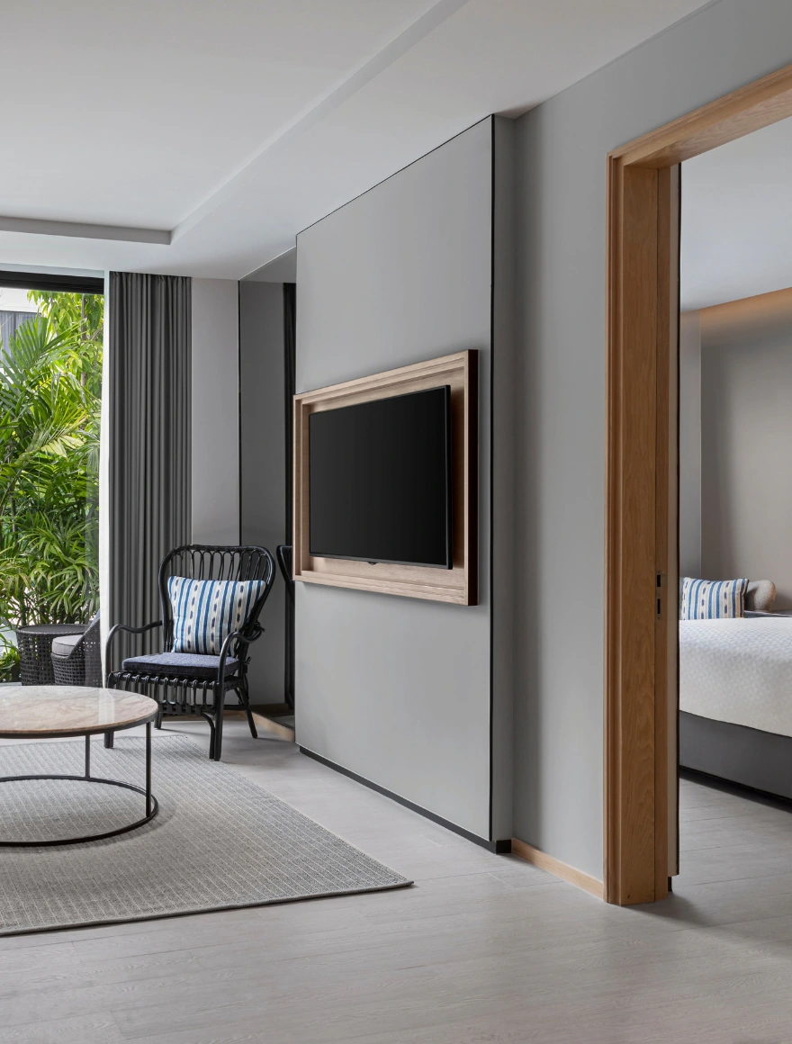 One Bedroom Pool Access Suite