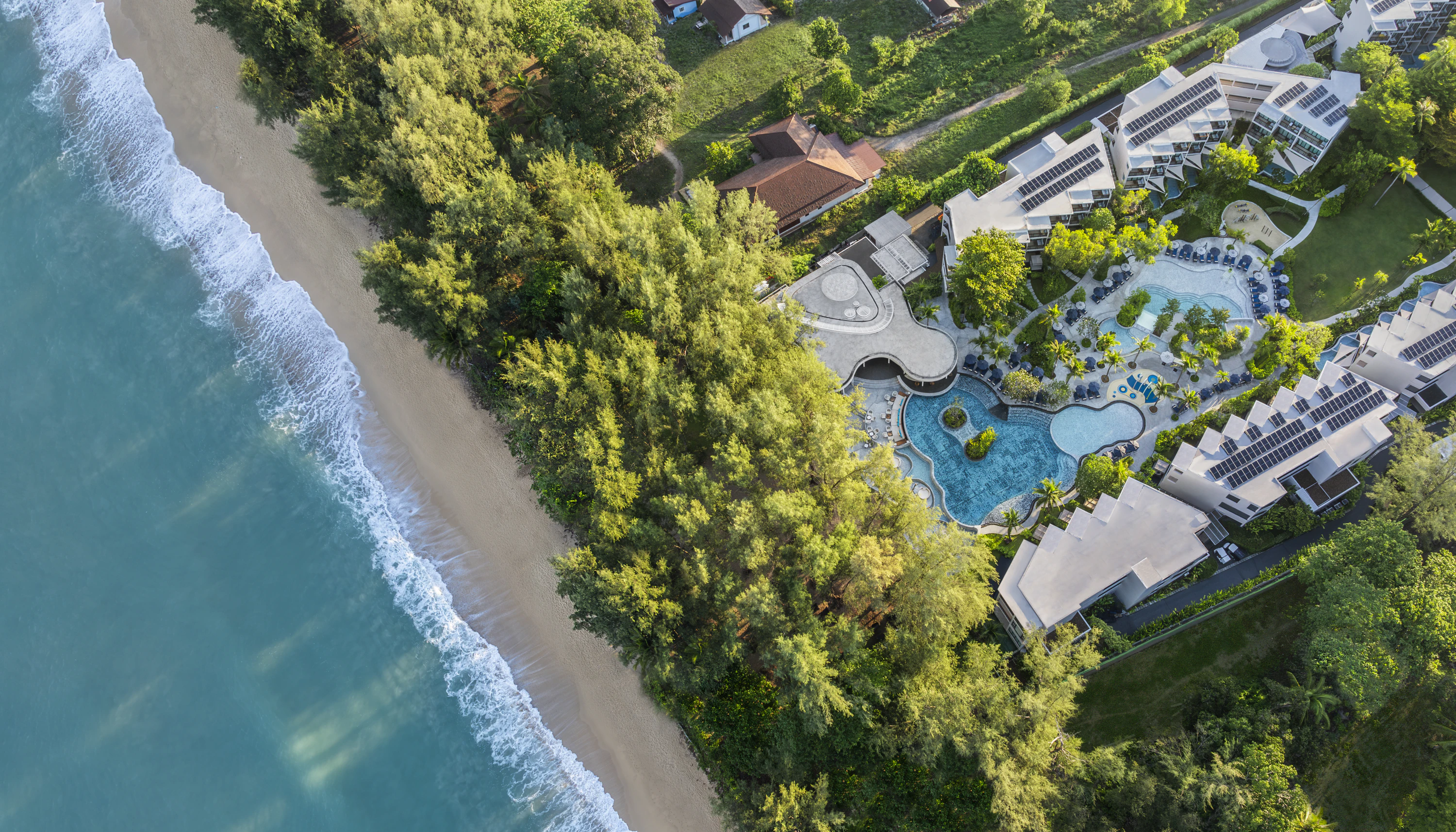 Le Méridien Phuket Mai Khao Beach Resort