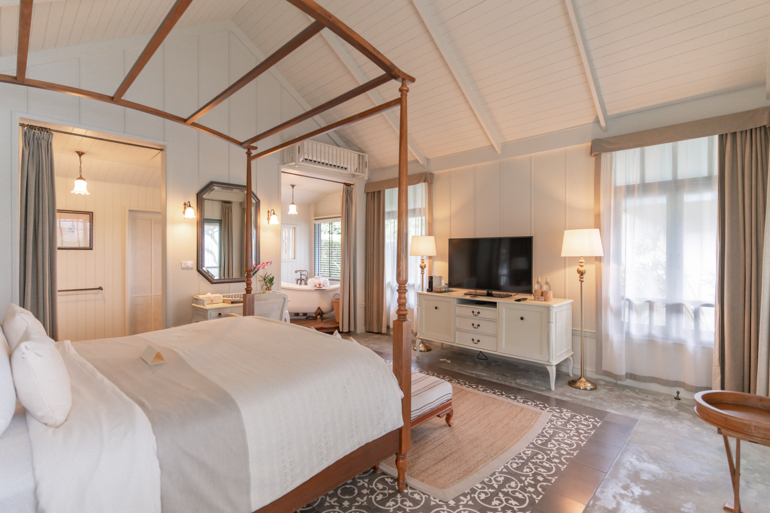 Beach Villa with Partial Sea View