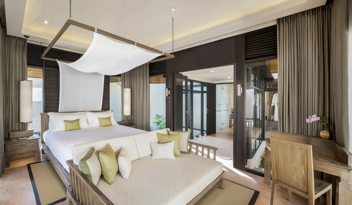 Naka Guest Room Terrace Large