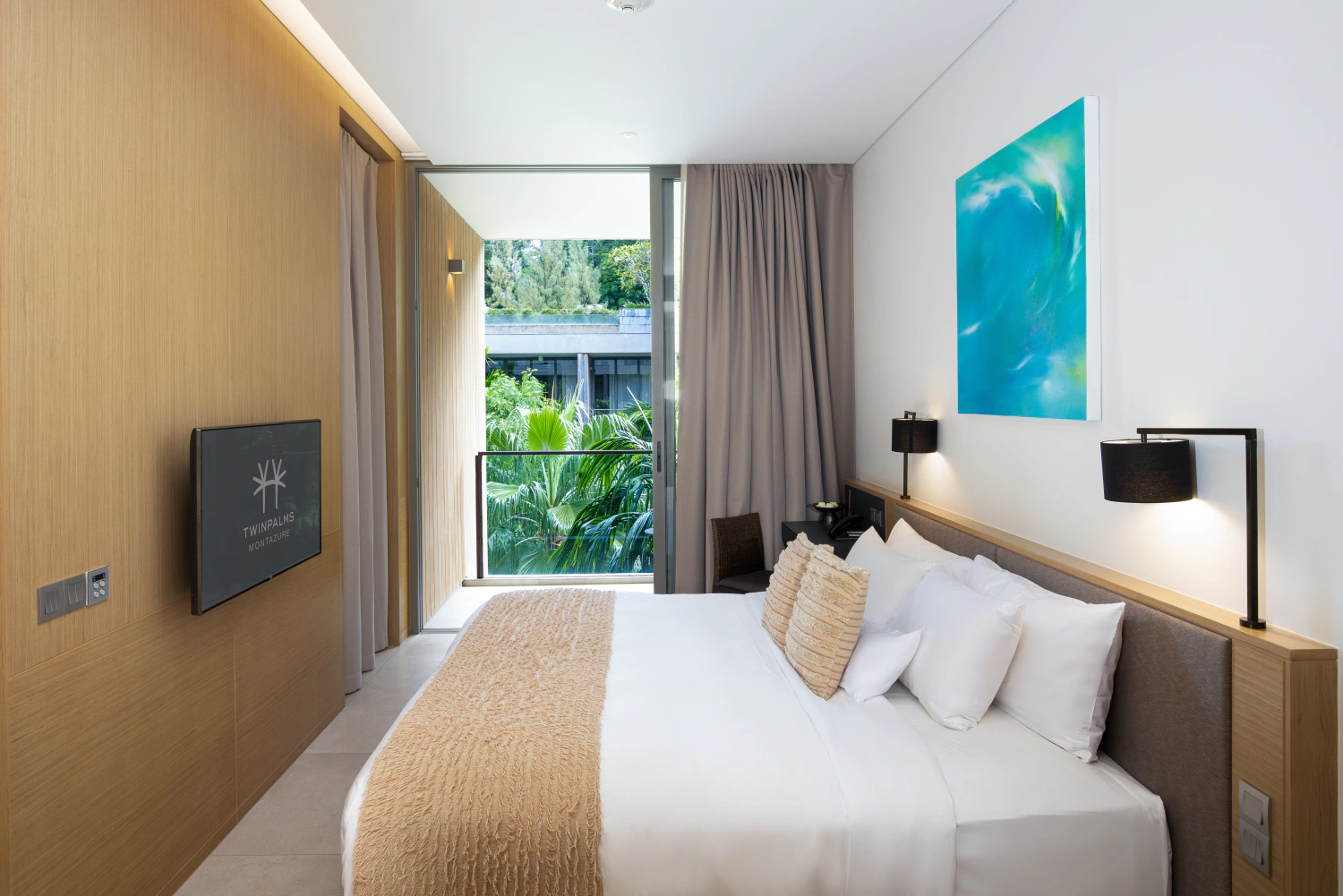 One Bedroom Azure Family Suite