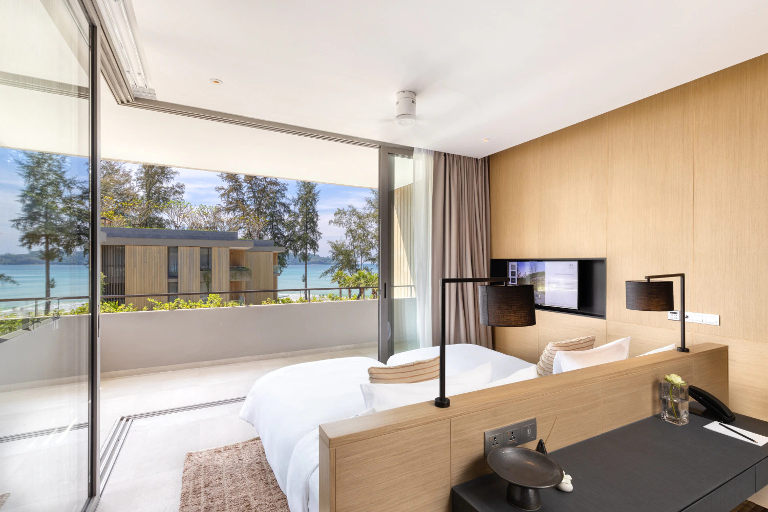 Three Bedroom Azure Sea View Pool Penthouse