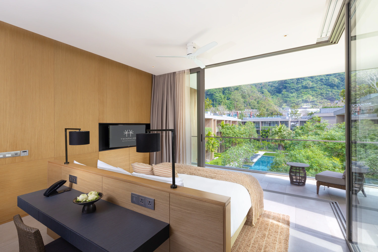 One Bedroom Grand Azure Pool Penthouse