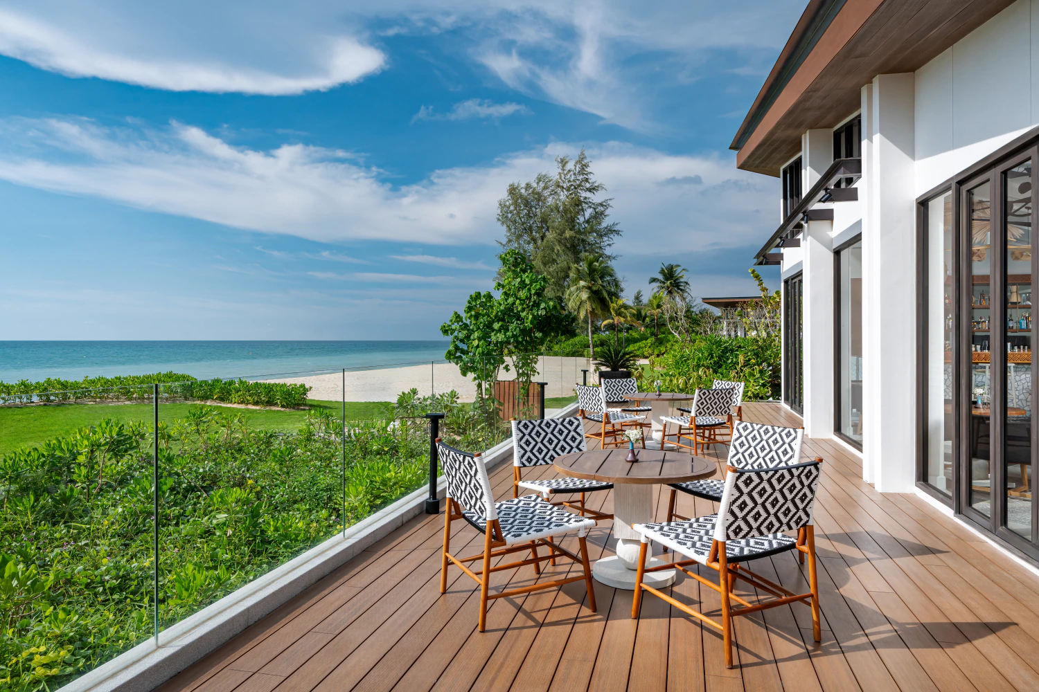 Lido Restaurant & Lounge