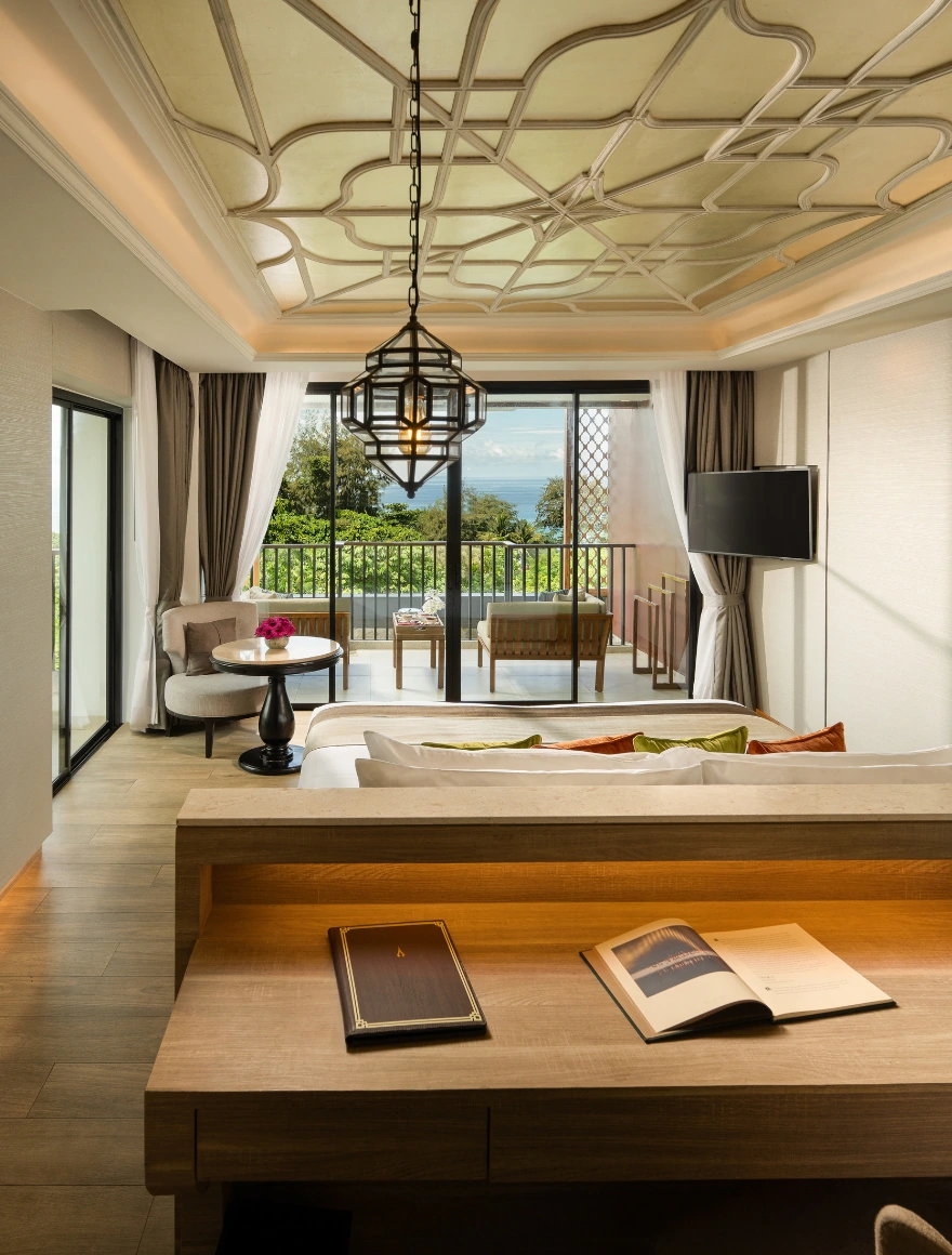 Deluxe Sea View Whirlpool Bath Suite