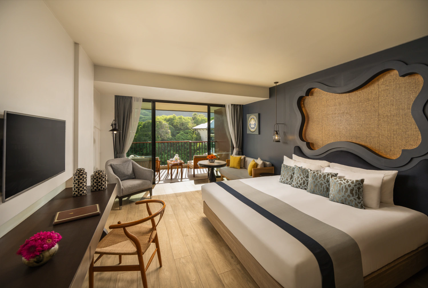 Deluxe Mountain View