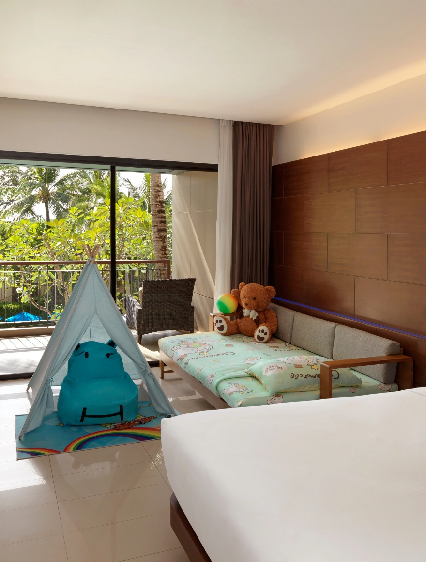 Deluxe Room Pool View