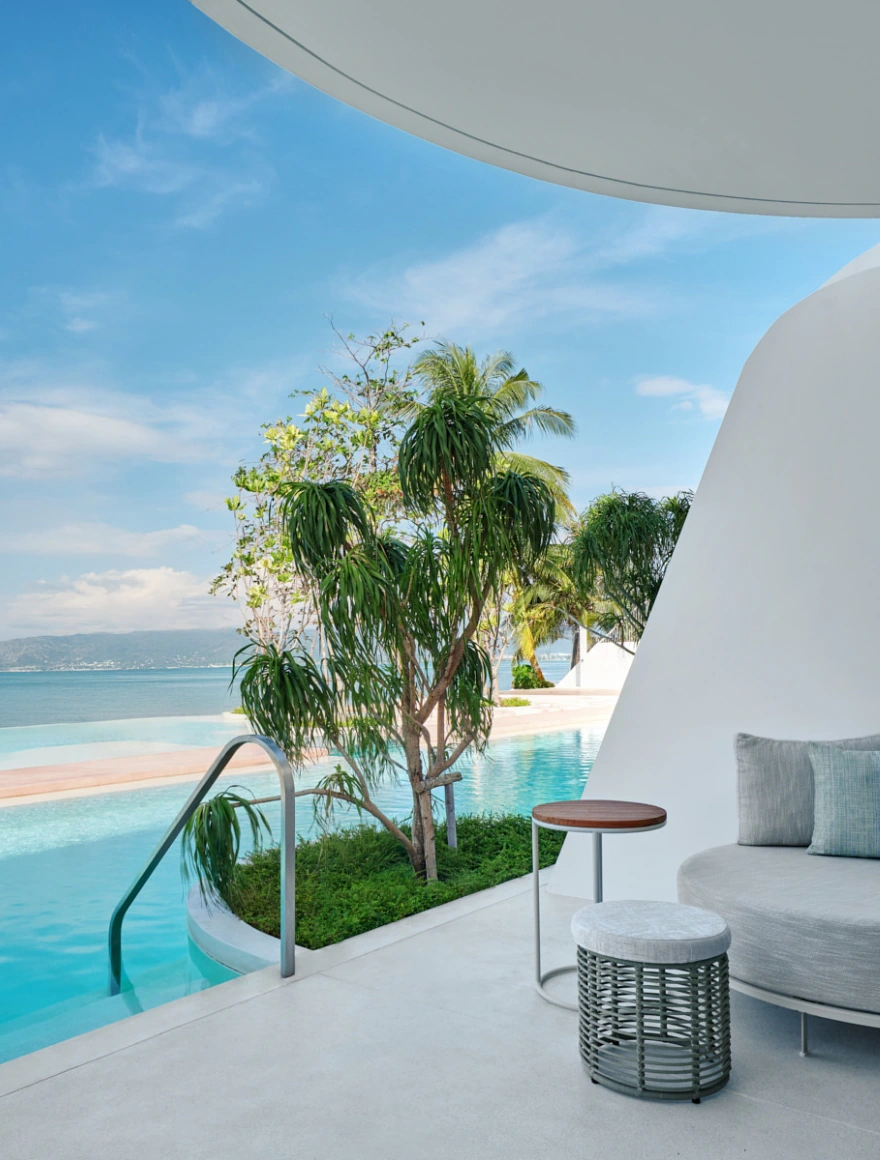 Oceanfront Pool Access