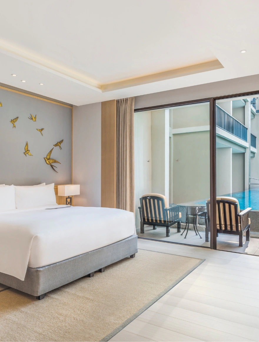 Family Room Pool Access