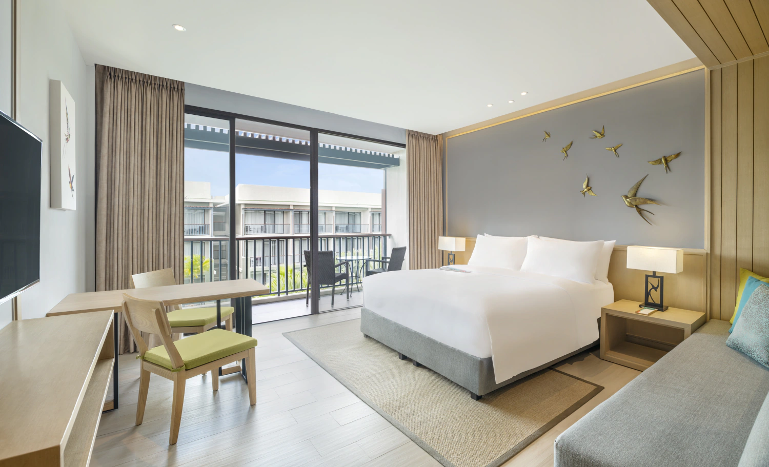 Guest Room Pool View