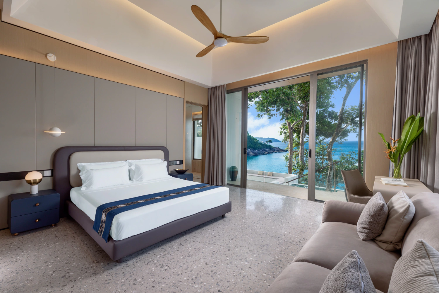 Guest Room 9
