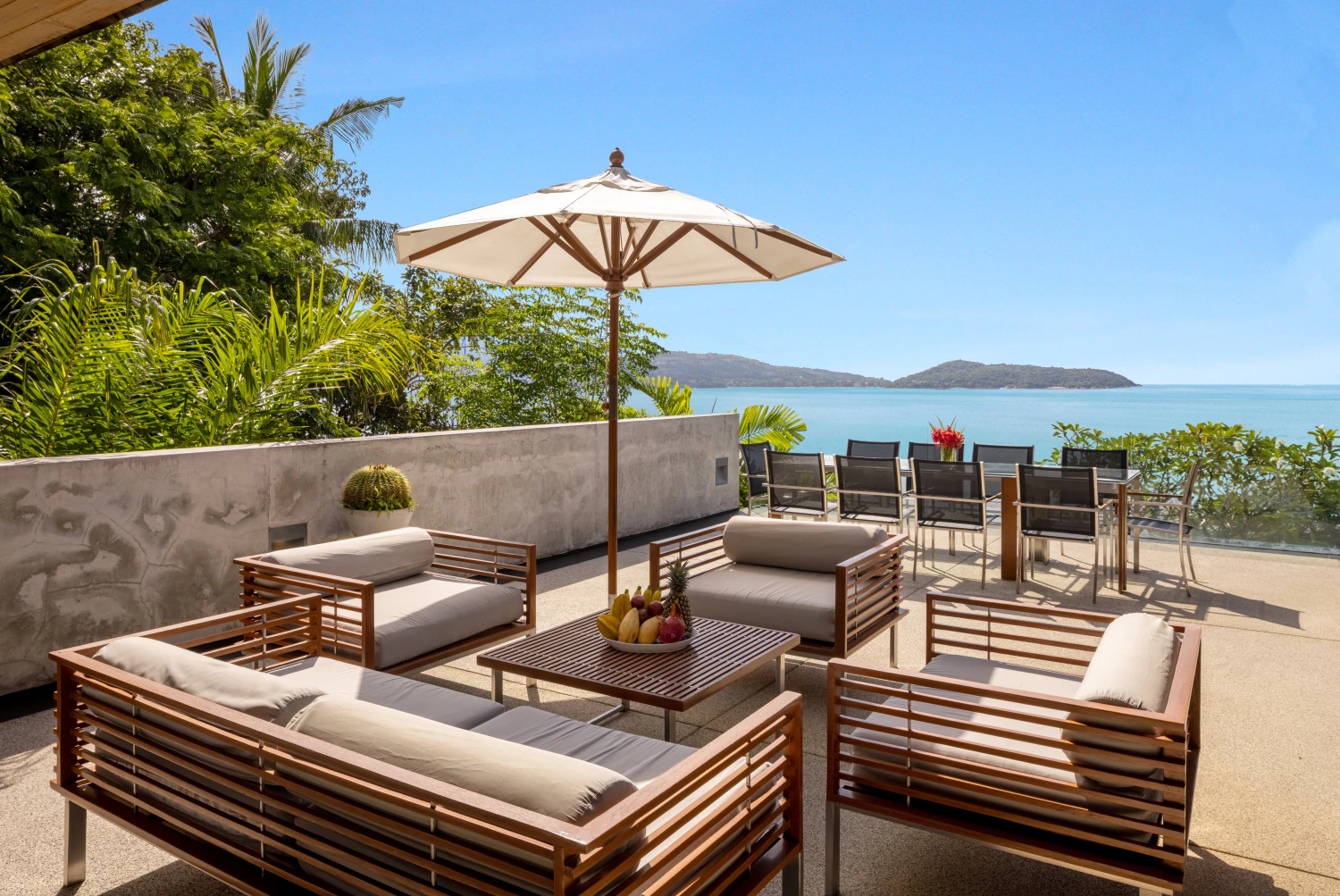 Service & Hospitality