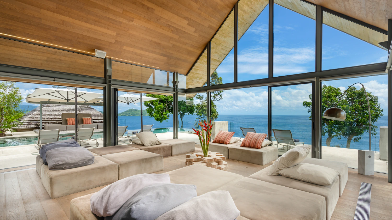 Living & Dining Area