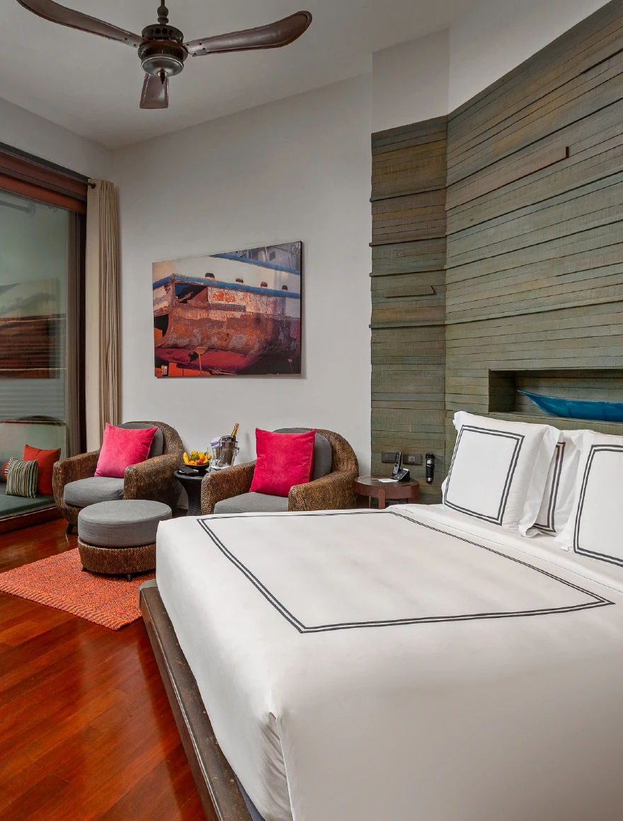 Private Pool Suite