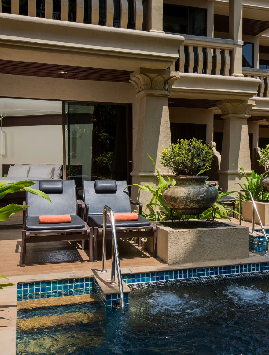 Pool Access Room