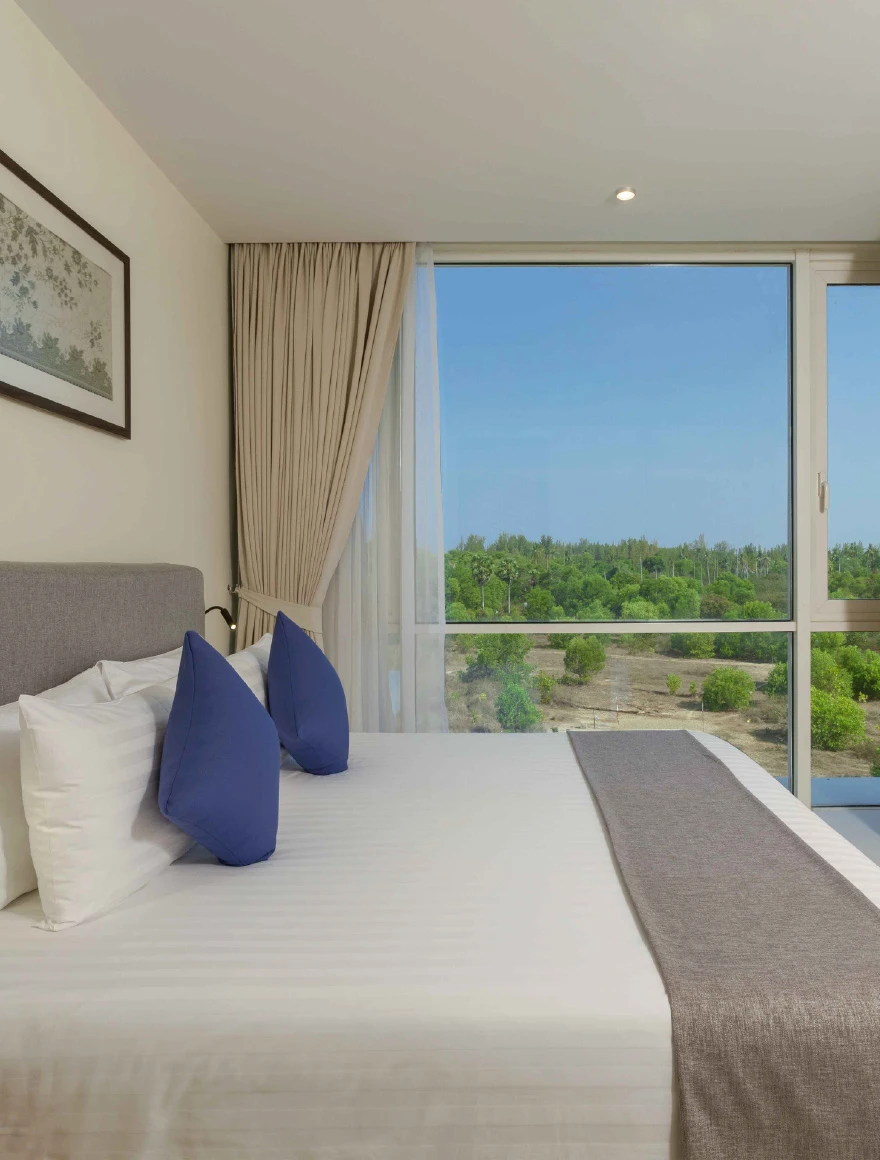 One Bedroom Suite with Balcony