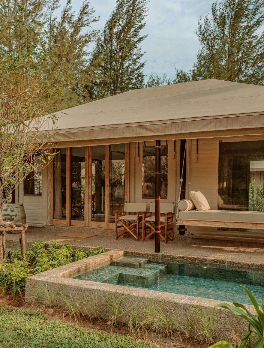 Lagoon Pool Tent