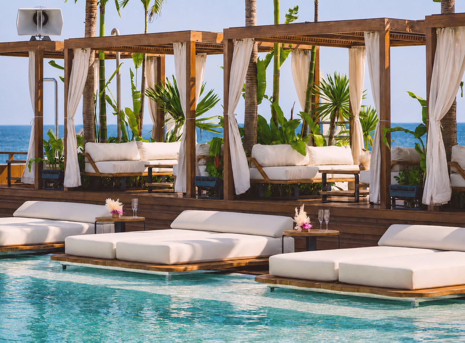 YONA Beach Club – Die Alternative auf dem Wasser