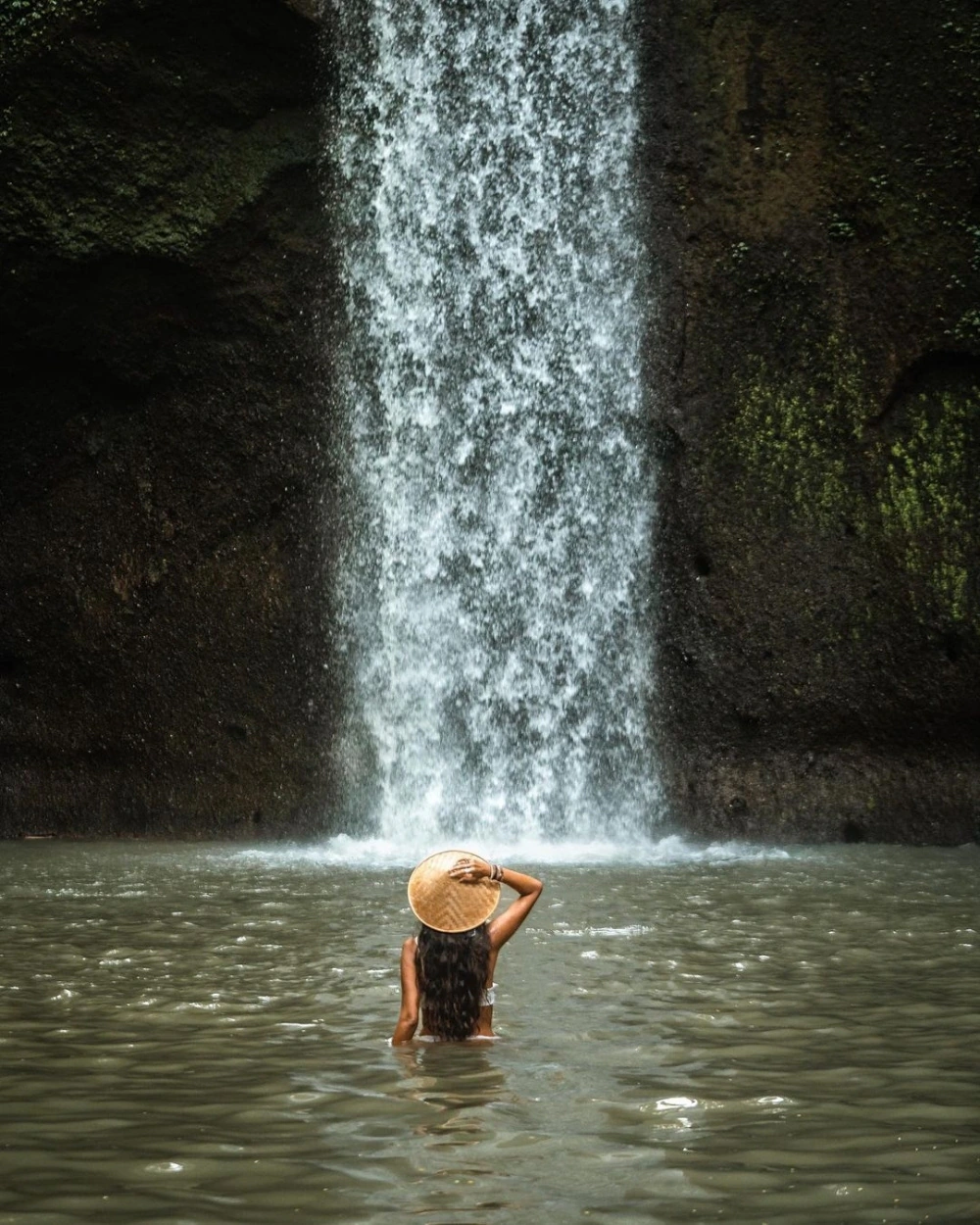 Abseits der üblichen Pfade – Phukets versteckte Wasserfälle und Naturpools