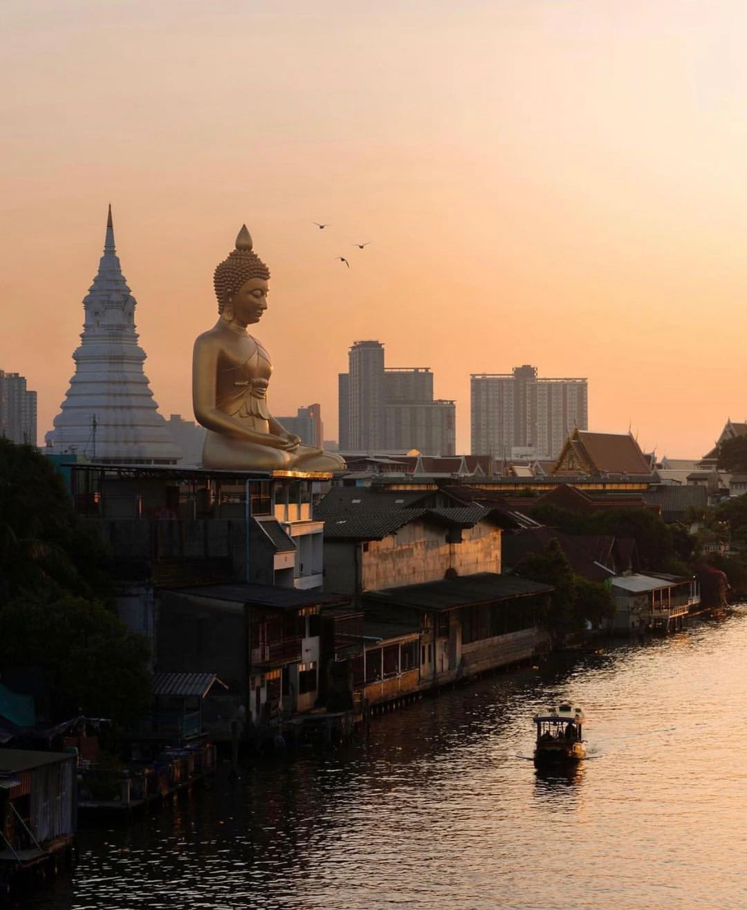 Wat Paknam Phasi Charoen
