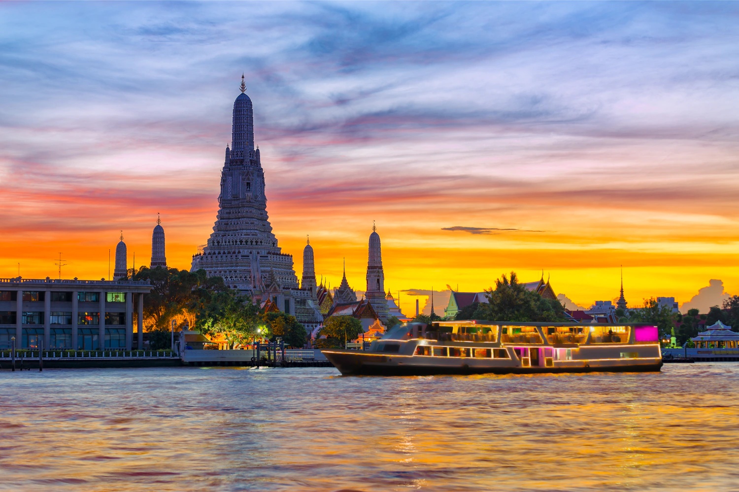 Sunset Dinner Cruise auf dem Chao Phraya Fluss