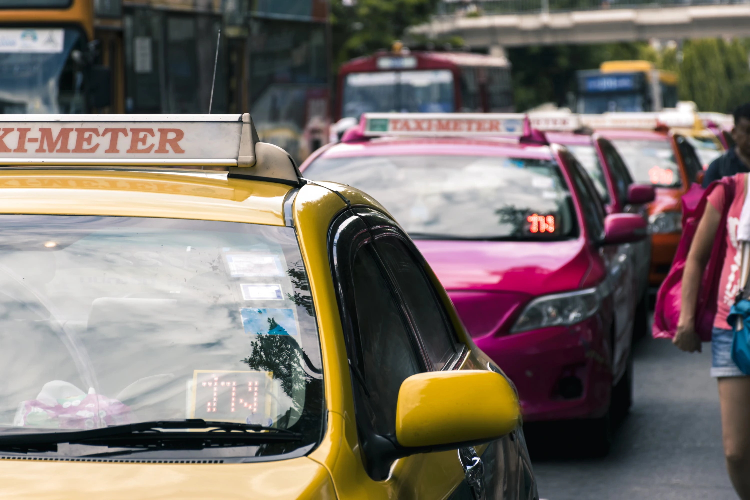Taxi & Ride-Hailing Apps