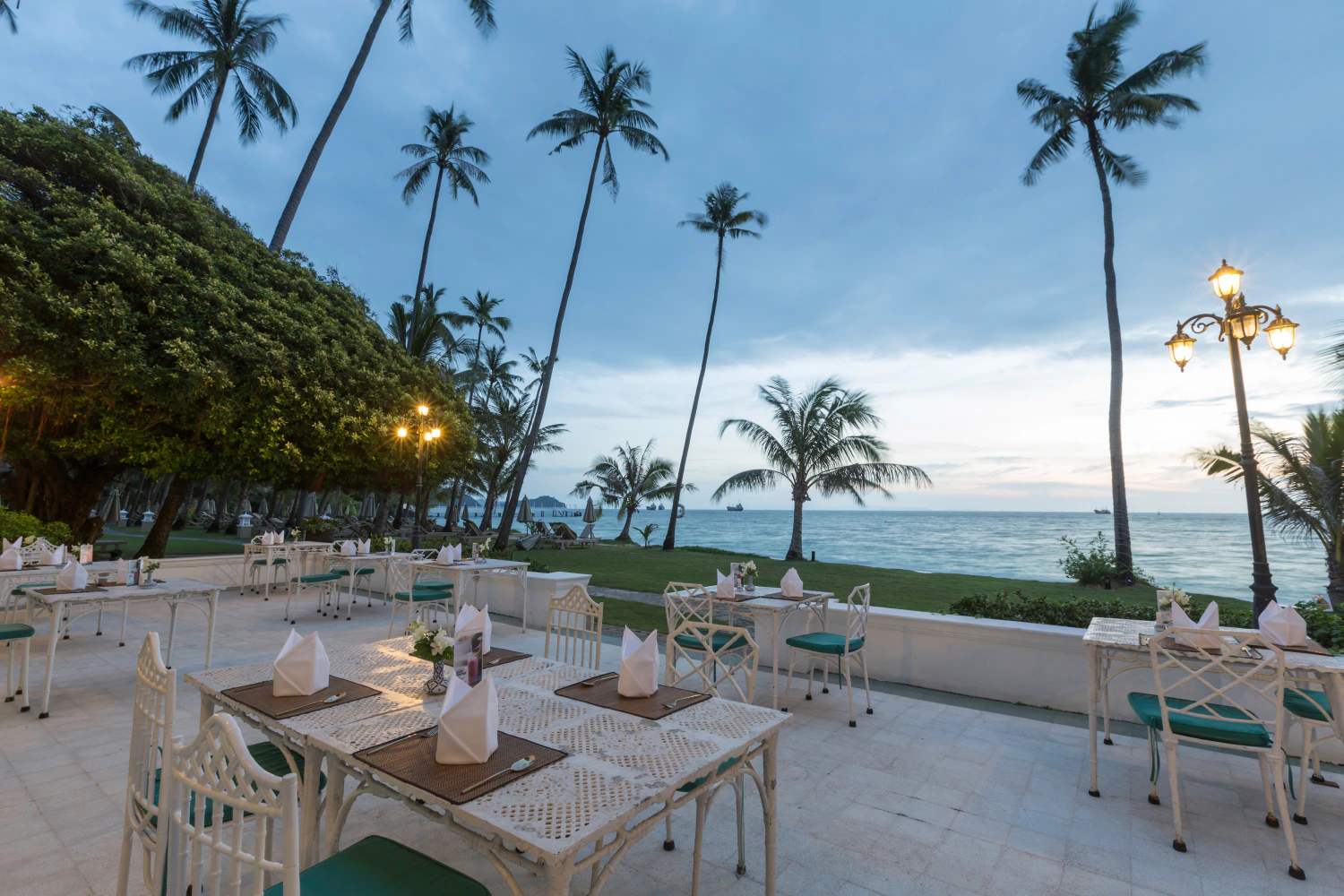 Besondere Restaurants und Rooftop Bars - Panwa House – Thailändische Küche in einem historischen Herrenhaus