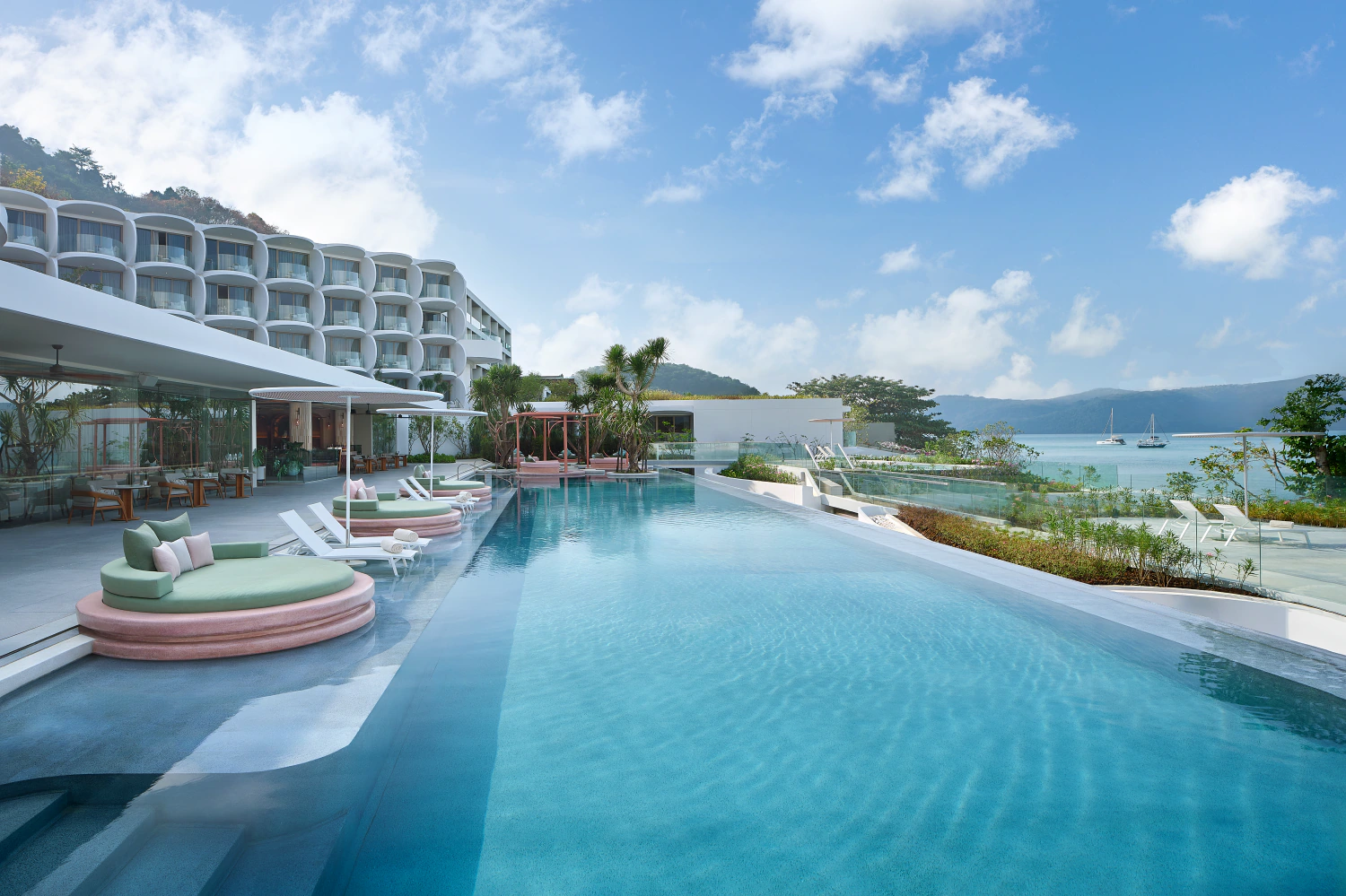 Luxusresorts mit besonderem Charakter - Veranda Resort Phuket – Modernes Design am Khao Khad Beach